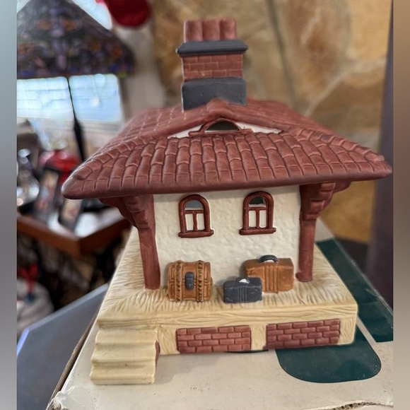 PartyLite Whistle-Stop Train Station Tealight Candle Holder - Model# P0310 - Picture 3 of 4